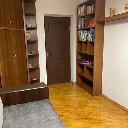 Apartment Next To Metro Station Pechersk Киев Экстерьер фото