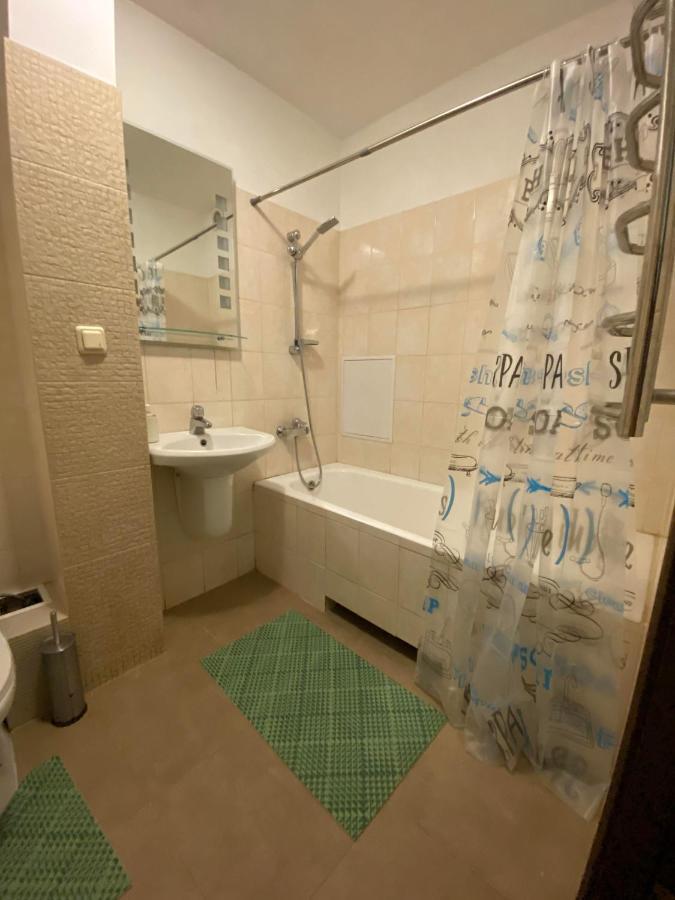 Apartment Next To Metro Station Pechersk Киев Экстерьер фото
